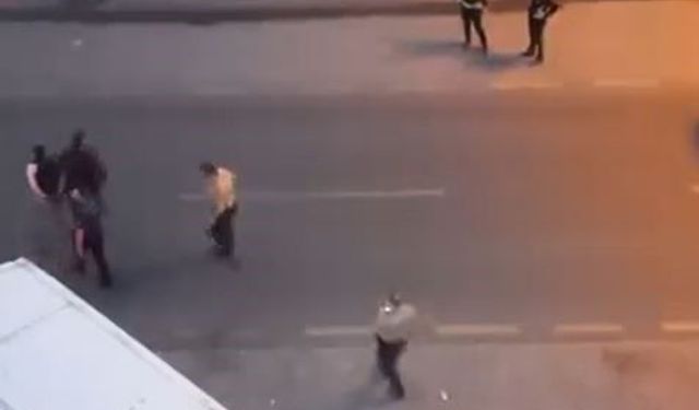 Başakşehir'de işletmeyi kurşunlayan motosikletliler suçüstü yakalandı