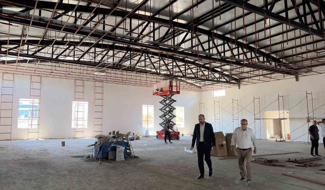 Başkan Kavaklıgil, Tosya Düğün Salonu'daki çalışmaları inceledi