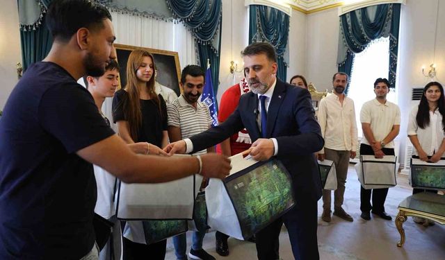 Başkan Vekili Biba, şampiyon marşın bestecilerini ağırladı