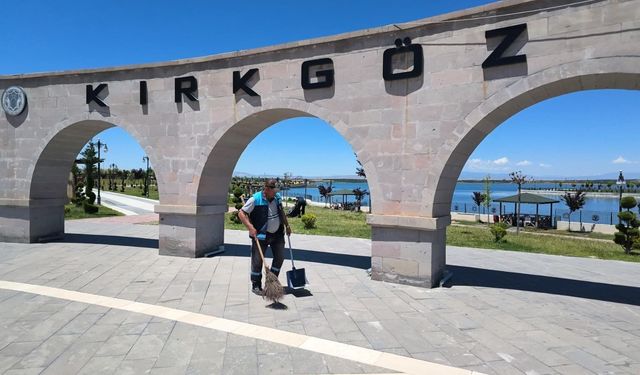 Battalgazi Belediyesi'nden Kırkgöz Sahil Parkı'nda temizlik çalışması
