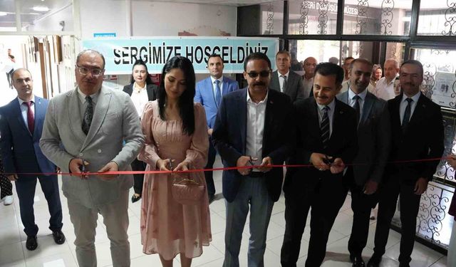 Bolvadin Halk Eğitimi Merkezinde yıl sonu sergisi açıldı