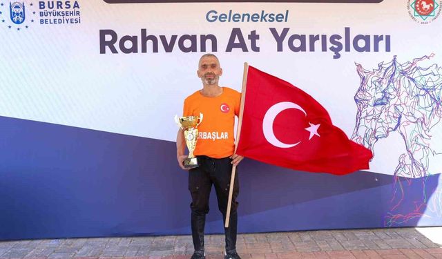 Bursa'da Rahvan At Yarışları nefes kesti