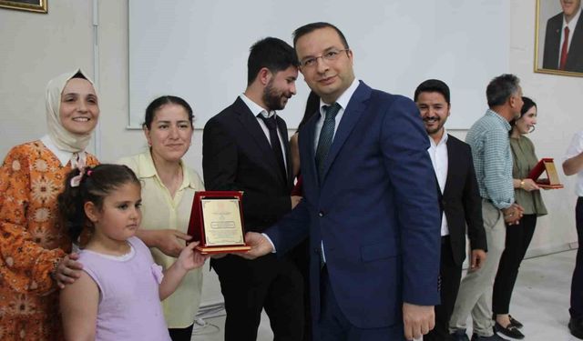 Cizre'de 7'den 70'e Okuyan Cizre Projesinde 2,5 milyon sayfa kitap okundu