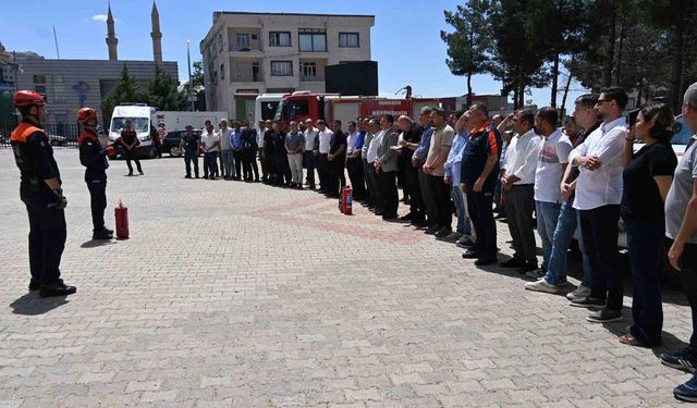 Derik'te yangın söndürme ve tahliye tatbikatı gerçekleştirildi