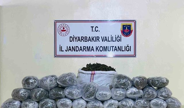 Diyarbakır'da yaklaşık 55 kilo uyuşturucu ele geçirildi