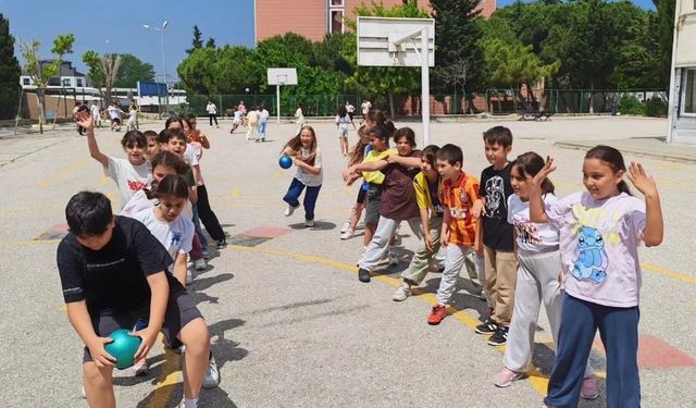 D.O.S.T. Bandırma'da öğrencilerle buluşmayı sürdürüyor