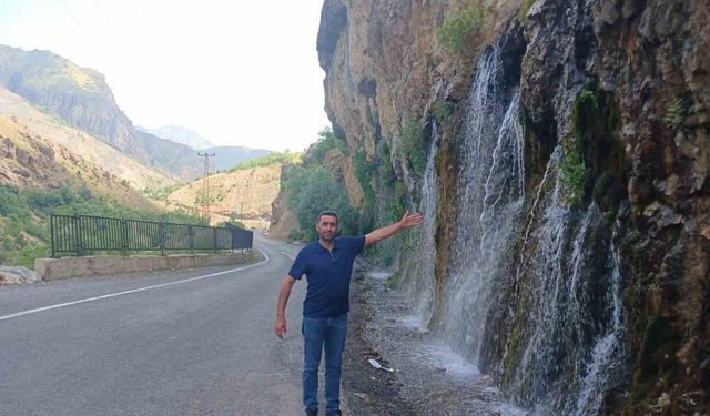 Durankaya şelalesi coştu