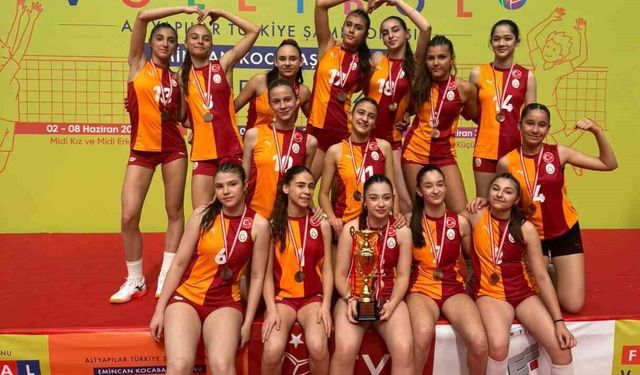 Galatasaray Midi Kız Voleybol Takımı, Türkiye üçüncüsü oldu