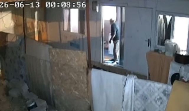 Gaziantep'teki 4.6'lık deprem anı güvenlik kameralarında