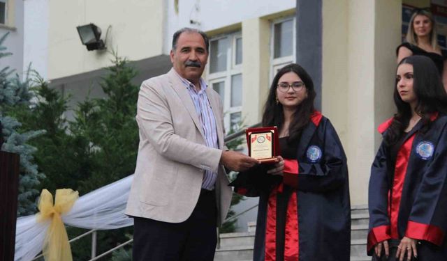 Iğdır Mehmet Murat İşler Sosyal Bilimler Lisesi 2026 mezunlarını coşkuyla uğurladı