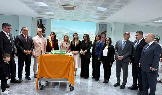 Iğdır Üniversitesi'nde üçlü kutlama: 18. kuruluş yılı, bayramlaşma ve Rektör Gürel'in birinci yılı resepsiyonla taçlandı