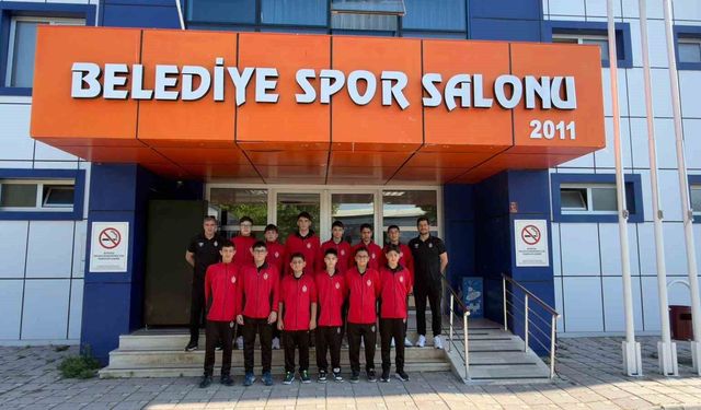 İnegöl Belediyespor Midi Erkekler Voleybol Takımı Türkiye Şampiyonasında