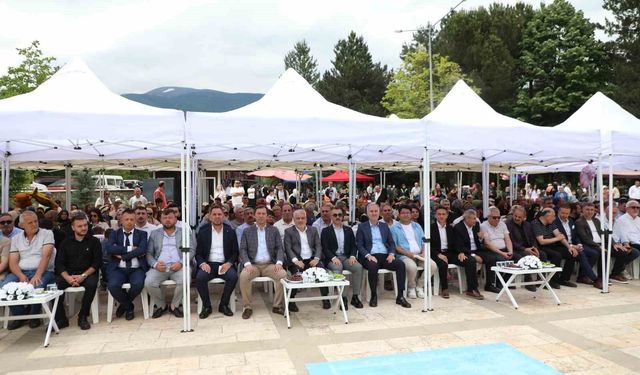 İnegöl Fatihi Turgut Alp kabri başında anıldı