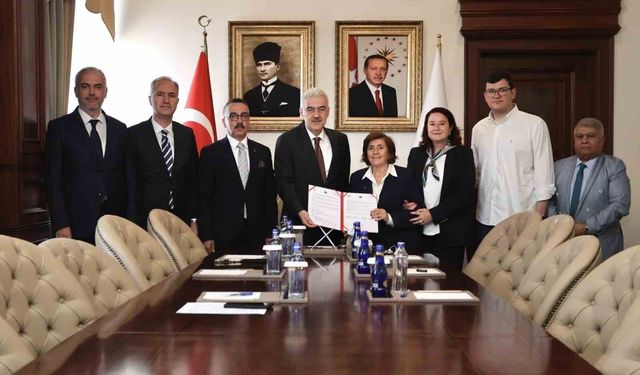 İnegöl'e 7 birimli yeni aile sağlığı merkezi için protokol imzalandı