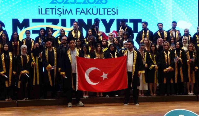 İnönü Üniversitesi İletişim Fakültesi'nde mezuniyet heyecanı