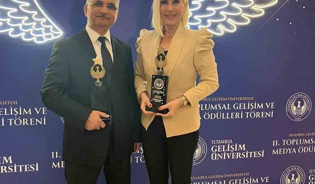 İstanbul Gelişim Üniversitesi 11. Toplumsal Gelişim ve Medya Ödülleri sahiplerini buldu