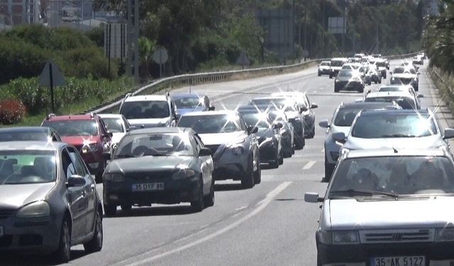 İzmir'de araç sayısı 2 milyon 144 bini geçti