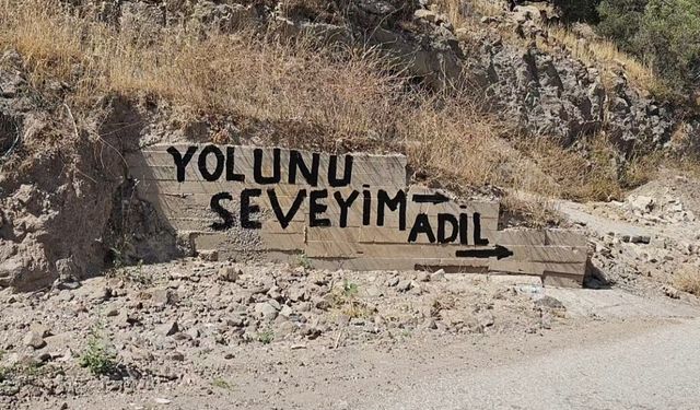 İzmir'de bozuk yol isyan ettirdi, vatandaş çileyi duvarlara yazdı