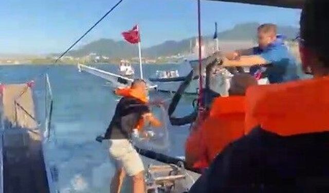 İzmir'de denizde korku dolu anlar: Su alan teknedeki 6 yolcu kurtarıldı