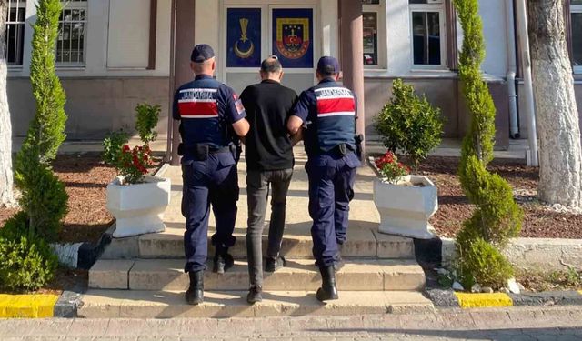 Jandarmadan firari 5 hükümlüye operasyon: 61 yıl hapis cezası bulunan da yakalandı