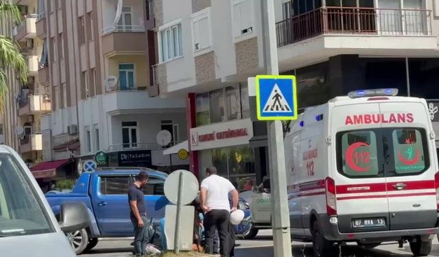 Kamyonet ile motosiklet çarpıştı:1 yaralı
