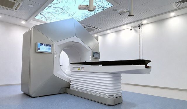 Kanser tedavisinde yeni adım: Yeni radyoterapi cihazı kullanıma alındı