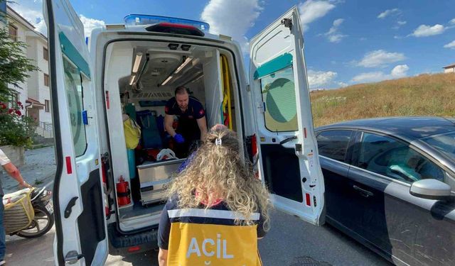 Karaman'da motosiklet devrildi: 3 yaralı