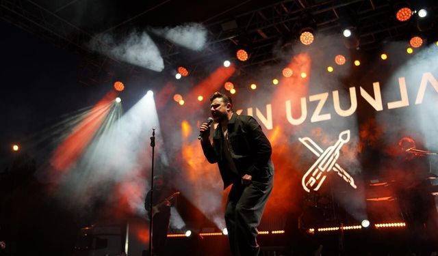 Kars'ta Karadenizli sanatçı Ekin Uzunlar rüzgarı esti