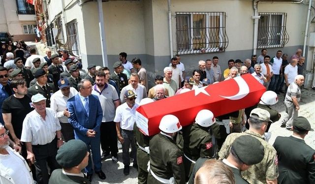 Kıbrıs Gazisi İbrahim Bahçeli son yolculuğuna uğurlandı