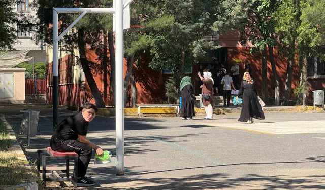 Kimliğe gerek yok demiş, sınava son bir dakikada yetiştirildi