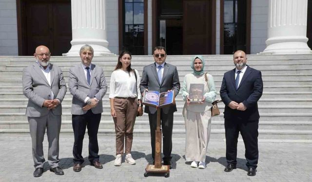 Kütahya Ulu Camii'nde 'Karekodlu Dijital Rehber Sistemi' hizmete girdi