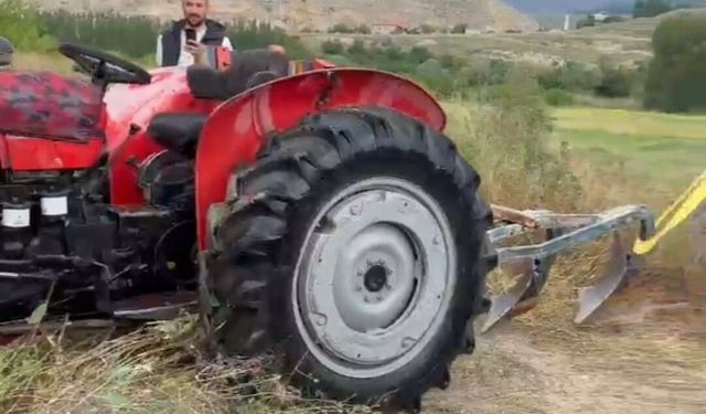 Malatya'da traktör kanala uçtu, sürücü son anda kurtuldu