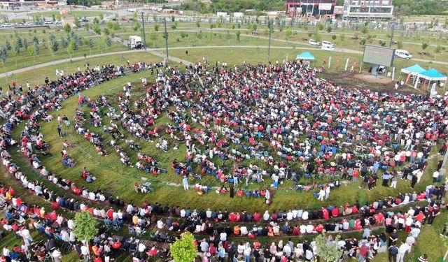 Malatyalılar milli heyecanı Yüzüncü Yıl Kent Parkı'nda yaşadı