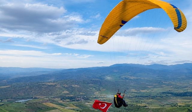 Millilere gökyüzünden destek