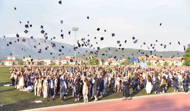 MSKÜ Sağlık Bilimleri Fakültesi'nden yeni mezunlar sektöre hazır