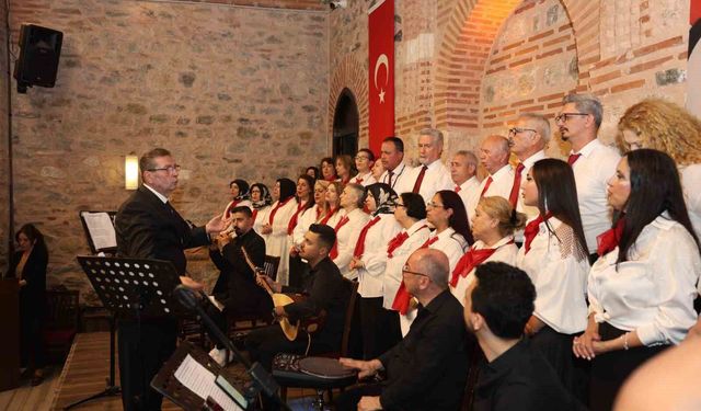 Osmangazi'de türküler gönüllere işlendi