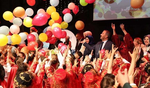 Pursaklar'da alkışlar minik mezunlar için