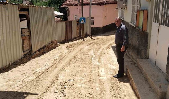 Sel suları köyü esir aldı, maddi hasar meydana geldi