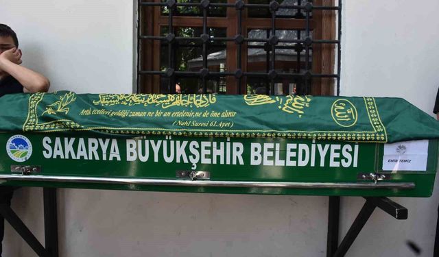 Serinlemek için girdiği derede boğulan genç son yolcuğuna uğurlandı