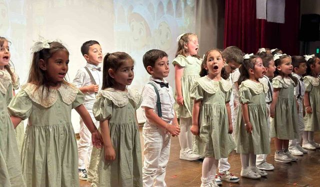 Sincanlı miniklerden yıl sonu gösterisi ve sergisi