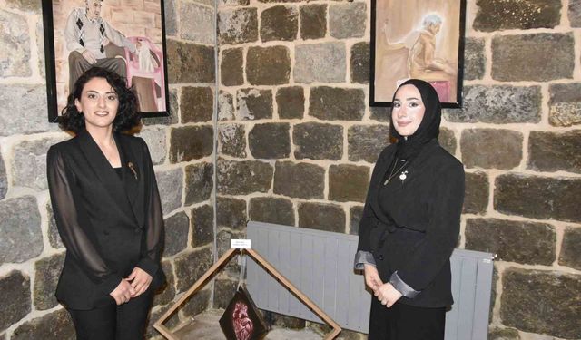 Tarihi Hazo Hanı'nda duygu yüklü sergi