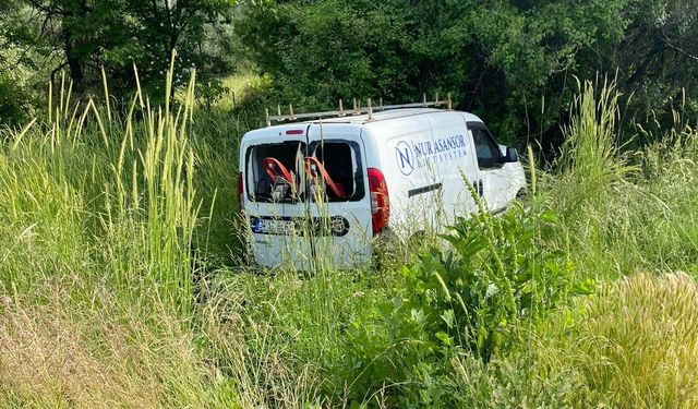 TEM'in Bolu geçişinde minibüsle hafif ticari çarpıştı: 5 yaralı