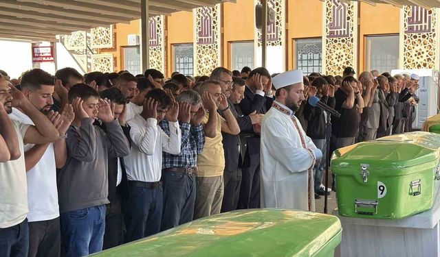 Trafik kazasıda ölen karı koca birlikte toprağa verildi