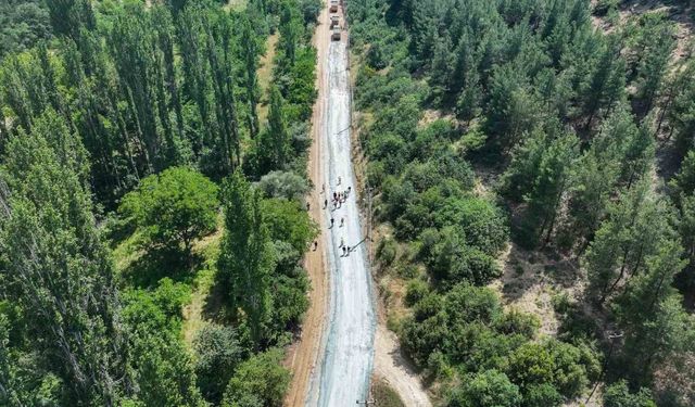 Uşak Belediyesi üst yapı çalışmalarına aralıksız devam ediyor