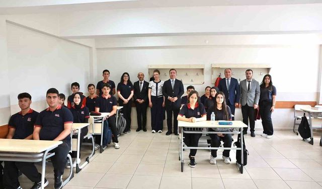 Vali Aydoğdu'dan YKS'ye hazırlanan öğrencilere başarı dileği