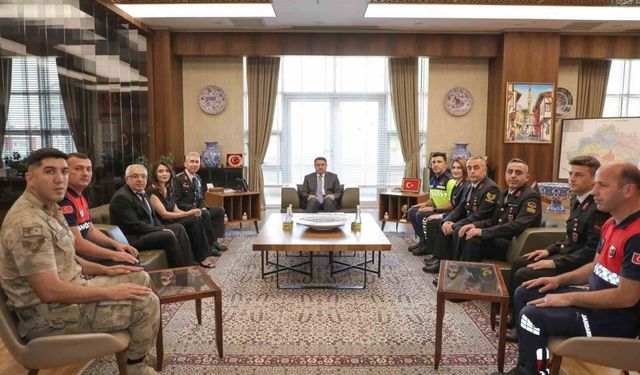 Vali Işın: 'Jandarma devletimizin gücünü ve şefkatini temsil ediyor'