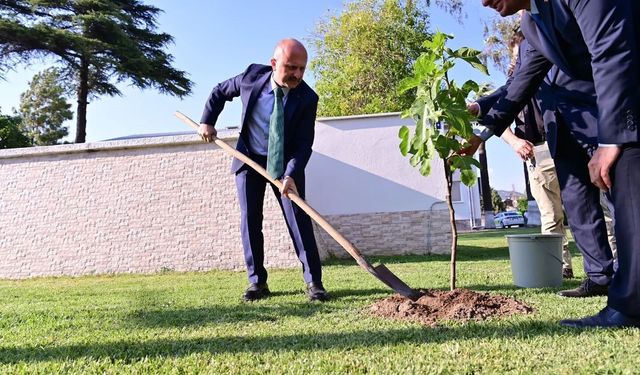 Vali Varol, İncirliova'da vatandaşlarla buluştu