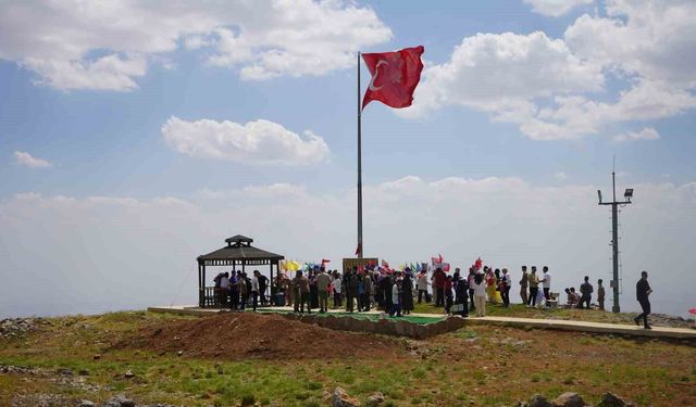 Yıllar sonra Cudi'de gözyaşı ve gurur: 'Artık ocaklara ateş düşmesin diye omuz omuza yürüyoruz'
