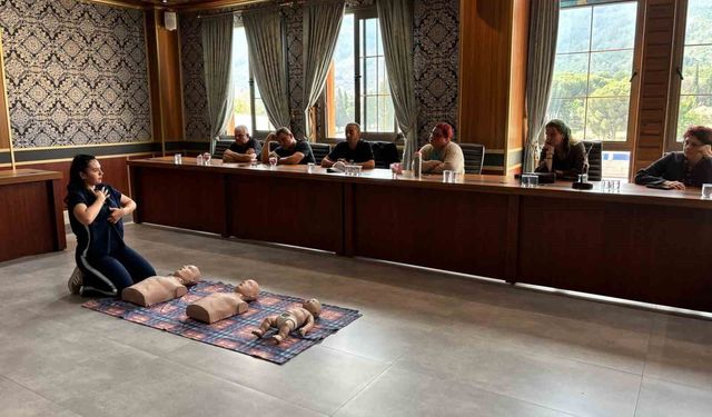 Yunusemre Belediyesi personeline ilkyardım eğitimi