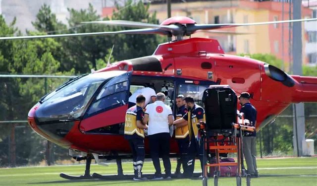 22 yaşındaki genç hava ambulansıyla Malatya'ya sevk edildi
